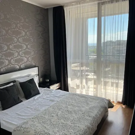 Apartment Viva Sea &